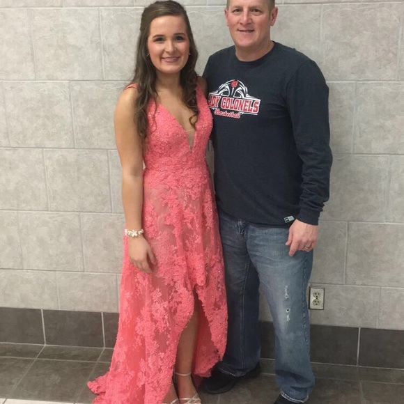 Prom dress - Picture 3 of 7